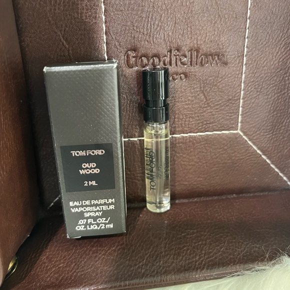 TOM FORD OUD WOOD SAMPLE PERFUME NEW IN BOX - Picture 5 of 8